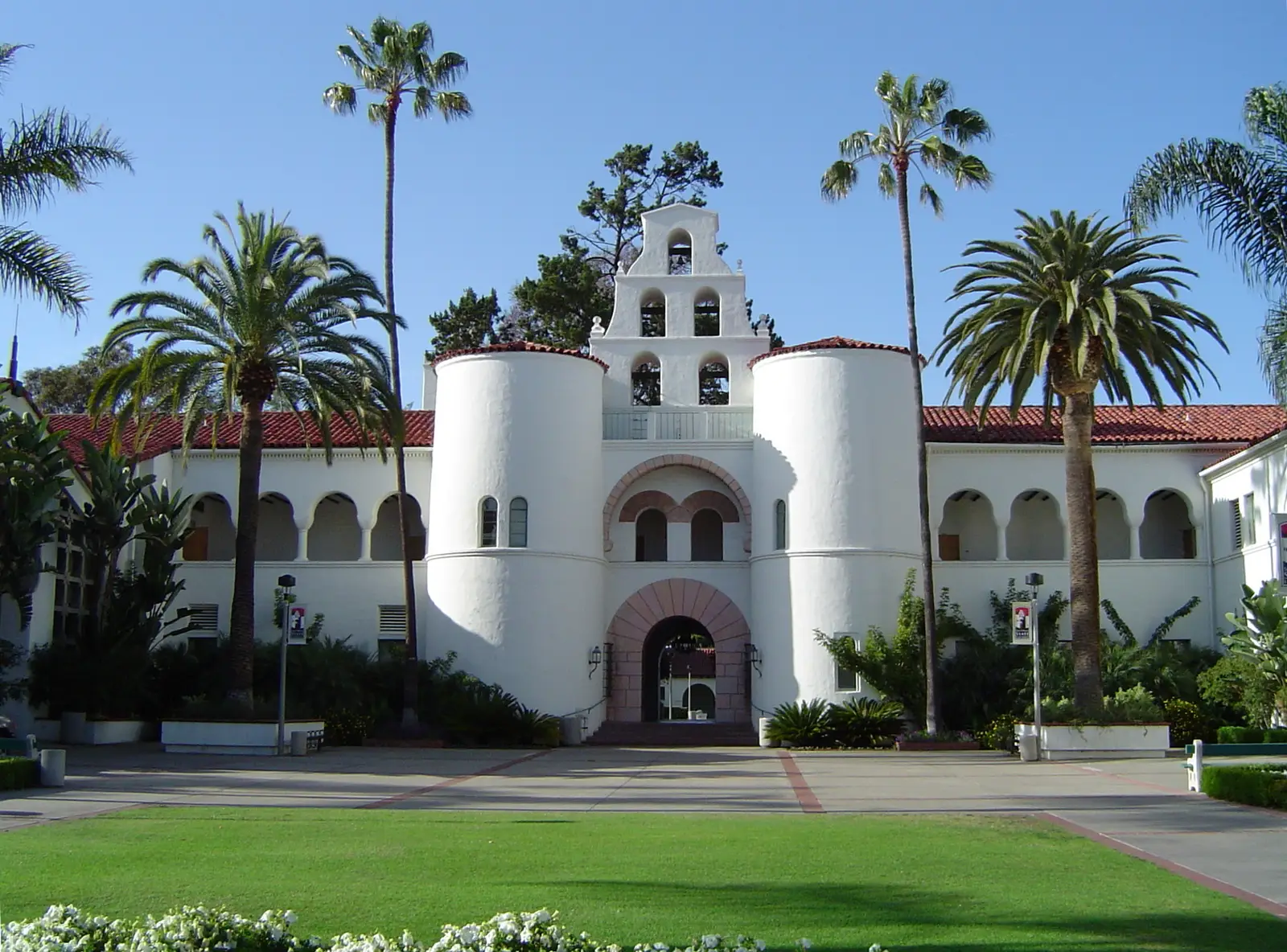San Diego State University campus — Historic Mission Revival and Spanish Colonial Revival style architecture on the San Diego State University campus. On th